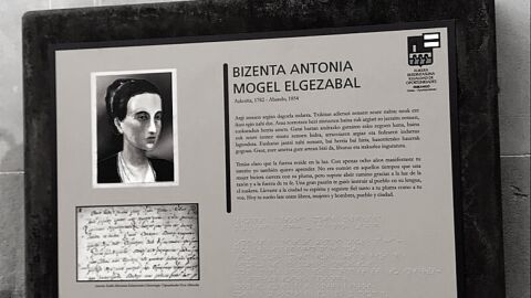 Bizenta Mogel B/N