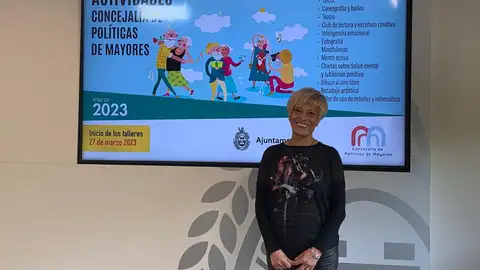 Puri Vives, concejala de Mayores en el Ayuntamiento de Elche en la presentación de los talleres programados. Puri Vives, concejala de Mayores en el Ayuntamiento de Elche en la presentación de los talleres programados.