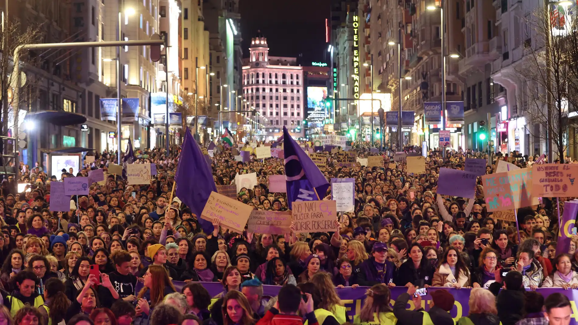 Imagen de la manifestación del 8M en la Gran Vía de Madrid