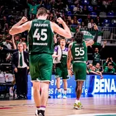 EL Unicaja se hace con una victoria en el Carpena EL Unicaja se hace con una victoria en el Carpena