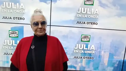 La actriz Lola Herrera en Julia en la onda La actriz Lola Herrera en Julia en la onda