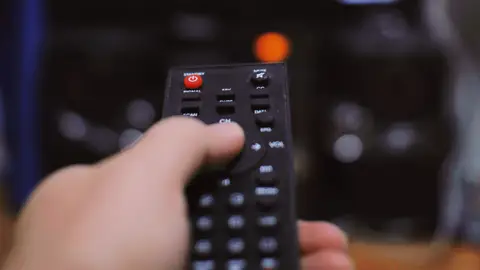 Imagen de archivo de un mando de televisión Imagen de archivo de un mando de televisión