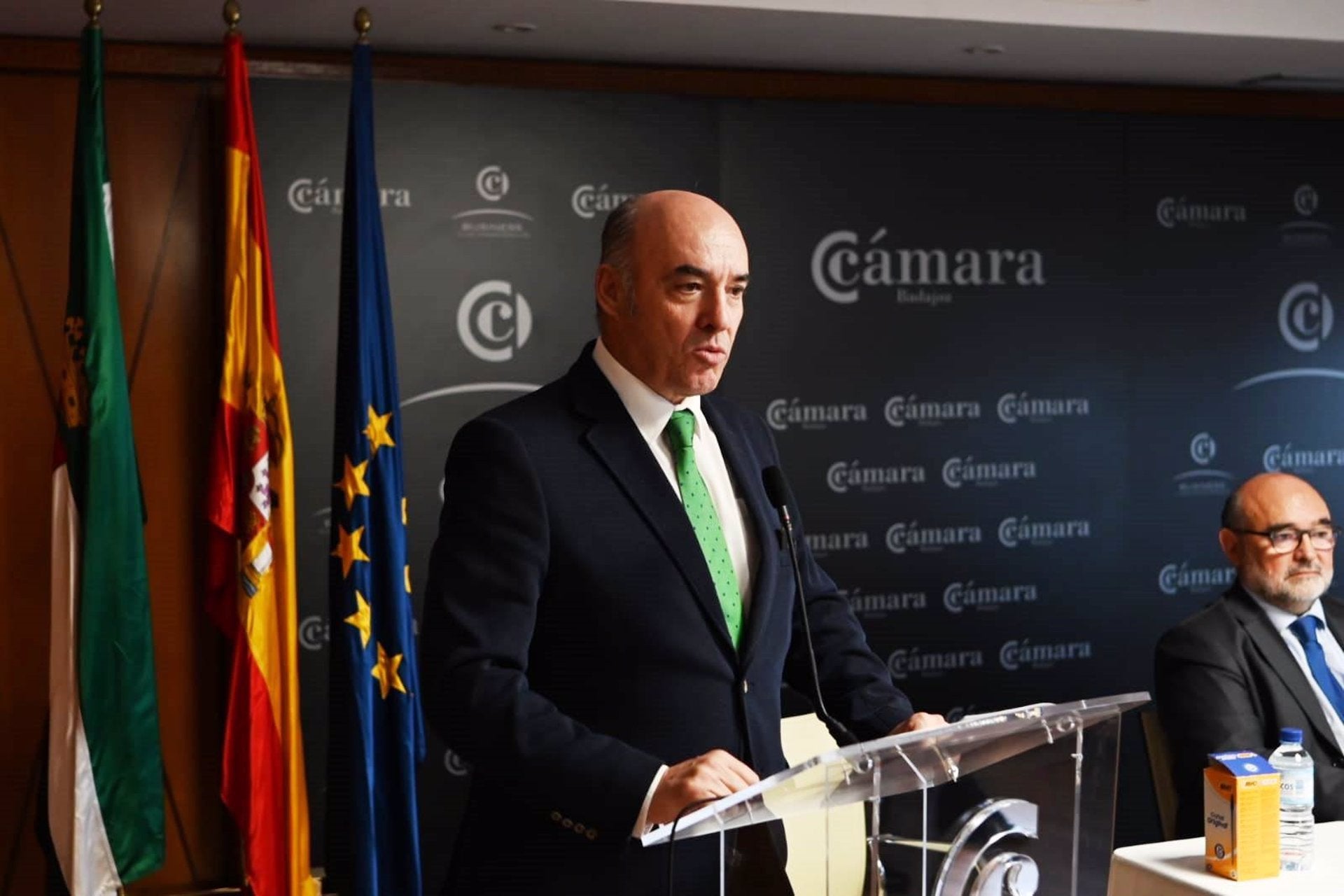 Tras las elecciones de febrero Mariano García Sardiña tomaba posesión como presidente de la Cámara de Comercio de Badajoz Tras las elecciones de febrero Mariano García Sardiña tomaba posesión como presidente de la Cámara de Comercio de Badajoz