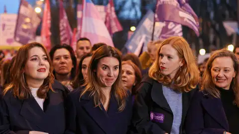 Ángela Rodríguez e Irene Montero durante la manifestación del 8M Ángela Rodríguez e Irene Montero durante la manifestación del 8M