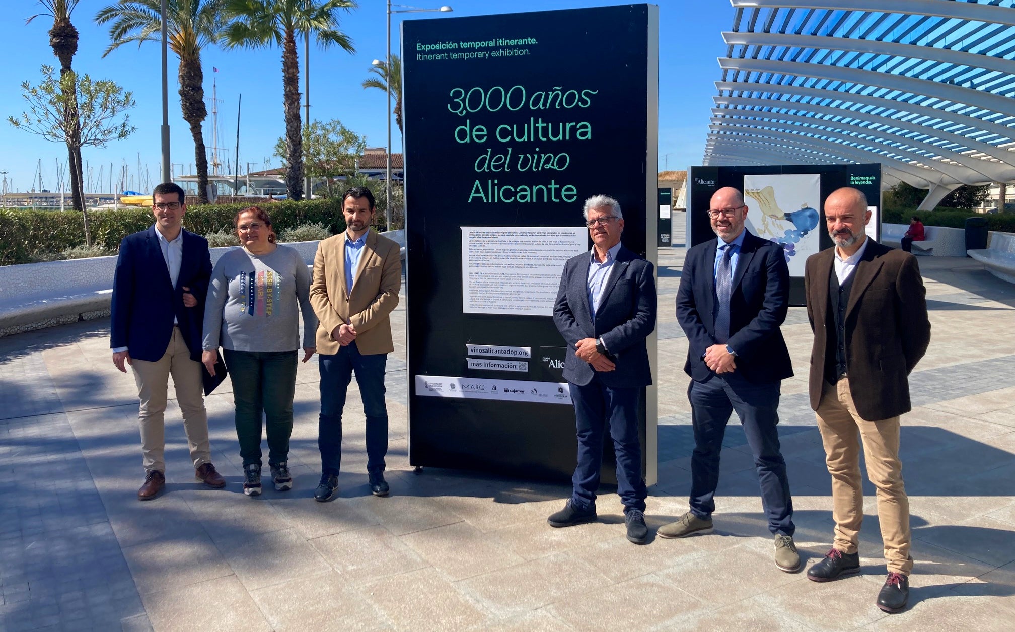 '3000 años de cultura del vino Alicante' en el Paseo Vista Alegre de Torrevieja hasta el 8 de mayo '3000 años de cultura del vino Alicante' en el Paseo Vista Alegre de Torrevieja hasta el 8 de mayo