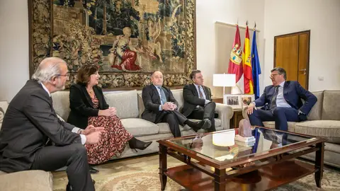 Reunión con la empresa Stadler Reunión con la empresa Stadler