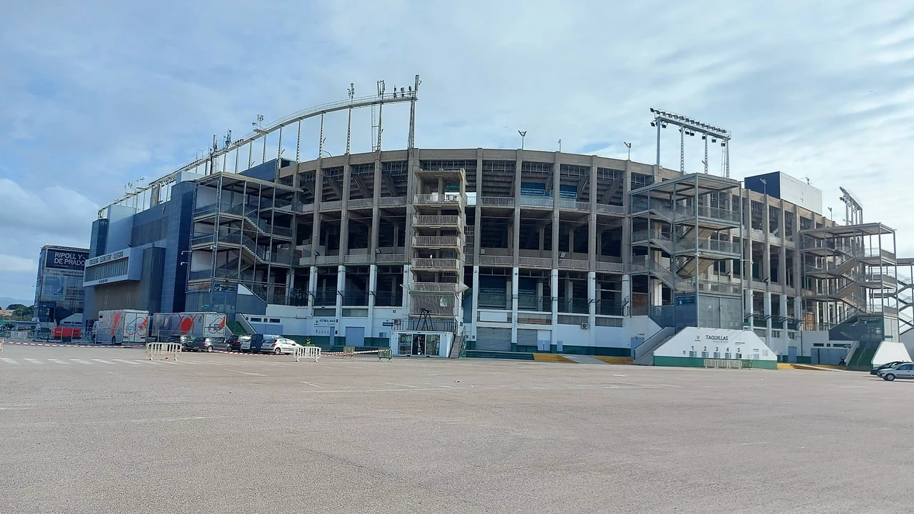 Zona del aparcamiento del estadio Martínez Valero.