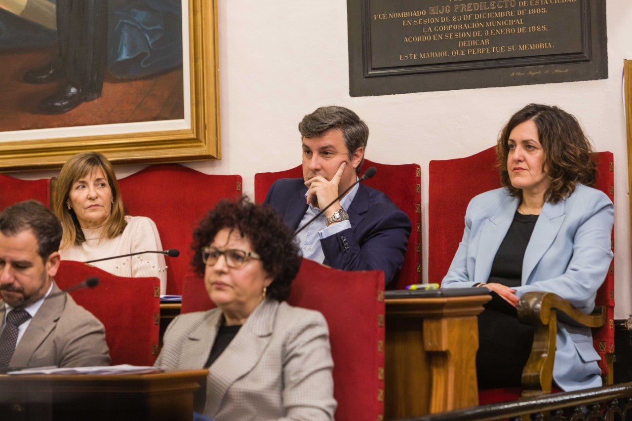 Eva Crisol es aún edil de Cs Elche y no dejará el acta hasta que no se cierren aspectos relativos al finiquito del grupo municipal Eva Crisol es aún edil de Cs Elche y no dejará el acta hasta que no se cierren aspectos relativos al finiquito del grupo municipal