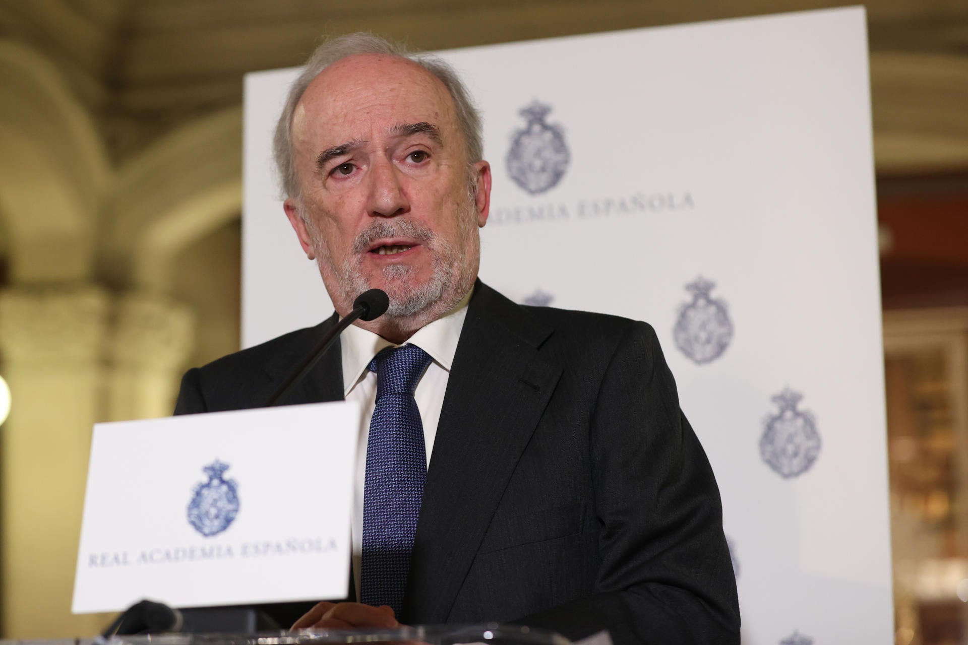 La RAE pone fin al debate: ratifica por unanimidad el uso de la tilde en 'solo' sólo en determinados contextos La RAE pone fin al debate: ratifica por unanimidad el uso de la tilde en 'solo' sólo en determinados contextos