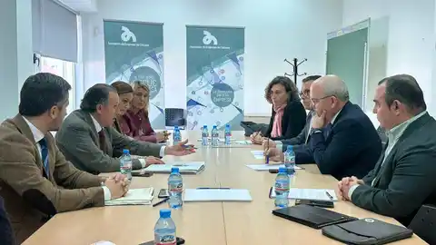 Reunión entre los responsables de la Asociación de Empresarios de Chiclana y Ayuntamiento Reunión entre los responsables de la Asociación de Empresarios de Chiclana y Ayuntamiento