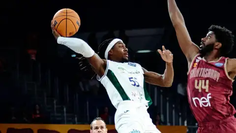 El Unicaja pierde frente al Galatasaray 72-67 El Unicaja pierde frente al Galatasaray 72-67