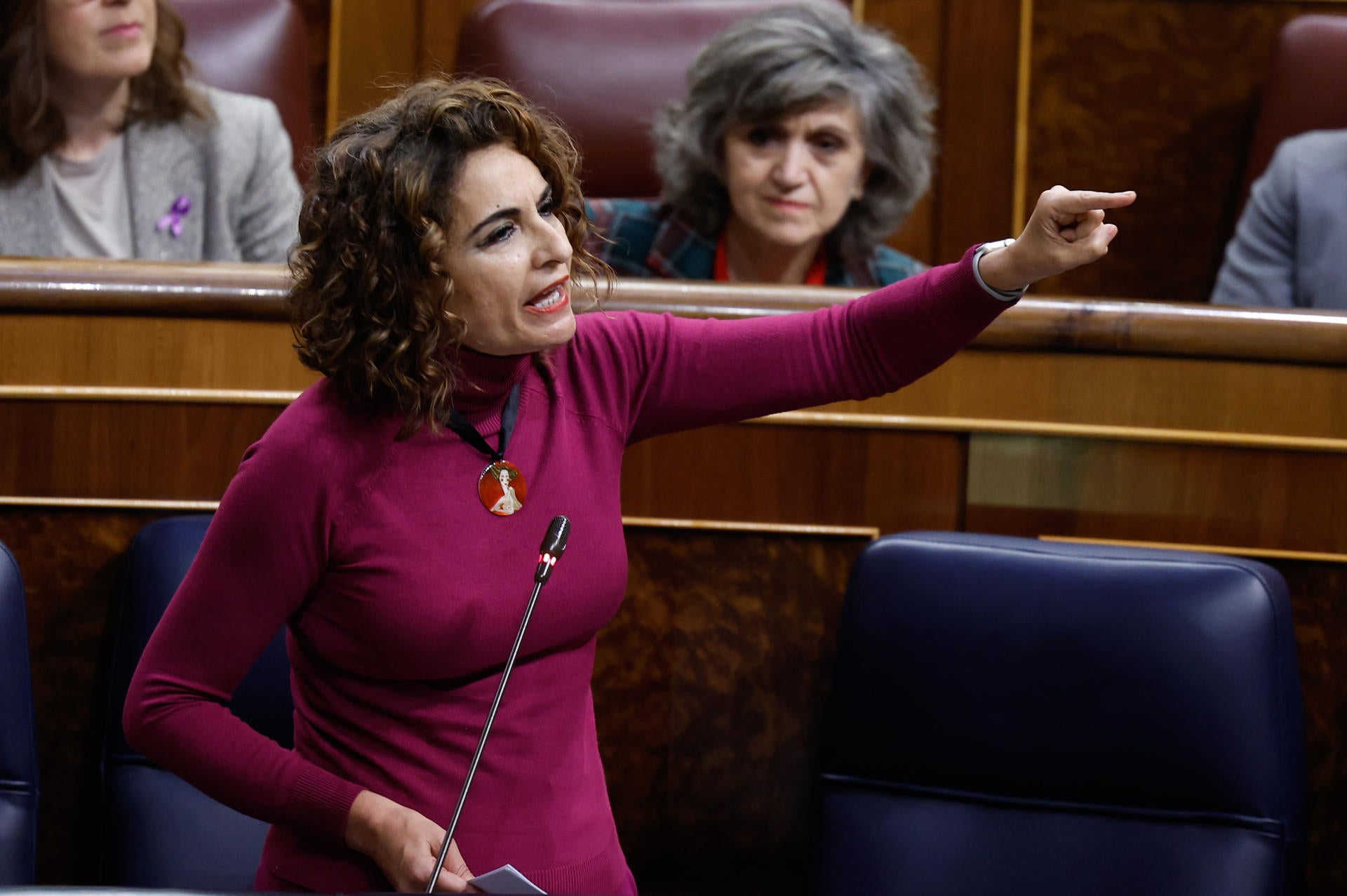 Montero cree que Sánchez ha subido el "autoestima" internacional de España gracias a su "liderazgo europeo" Montero cree que Sánchez ha subido el "autoestima" internacional de España gracias a su "liderazgo europeo"