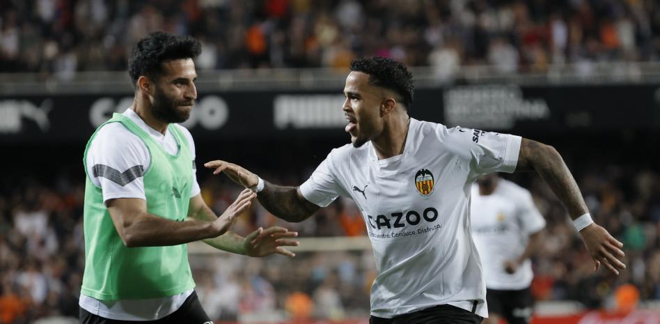 El Valencia ya se centra en "otra final", Almería El Valencia ya se centra en "otra final", Almería