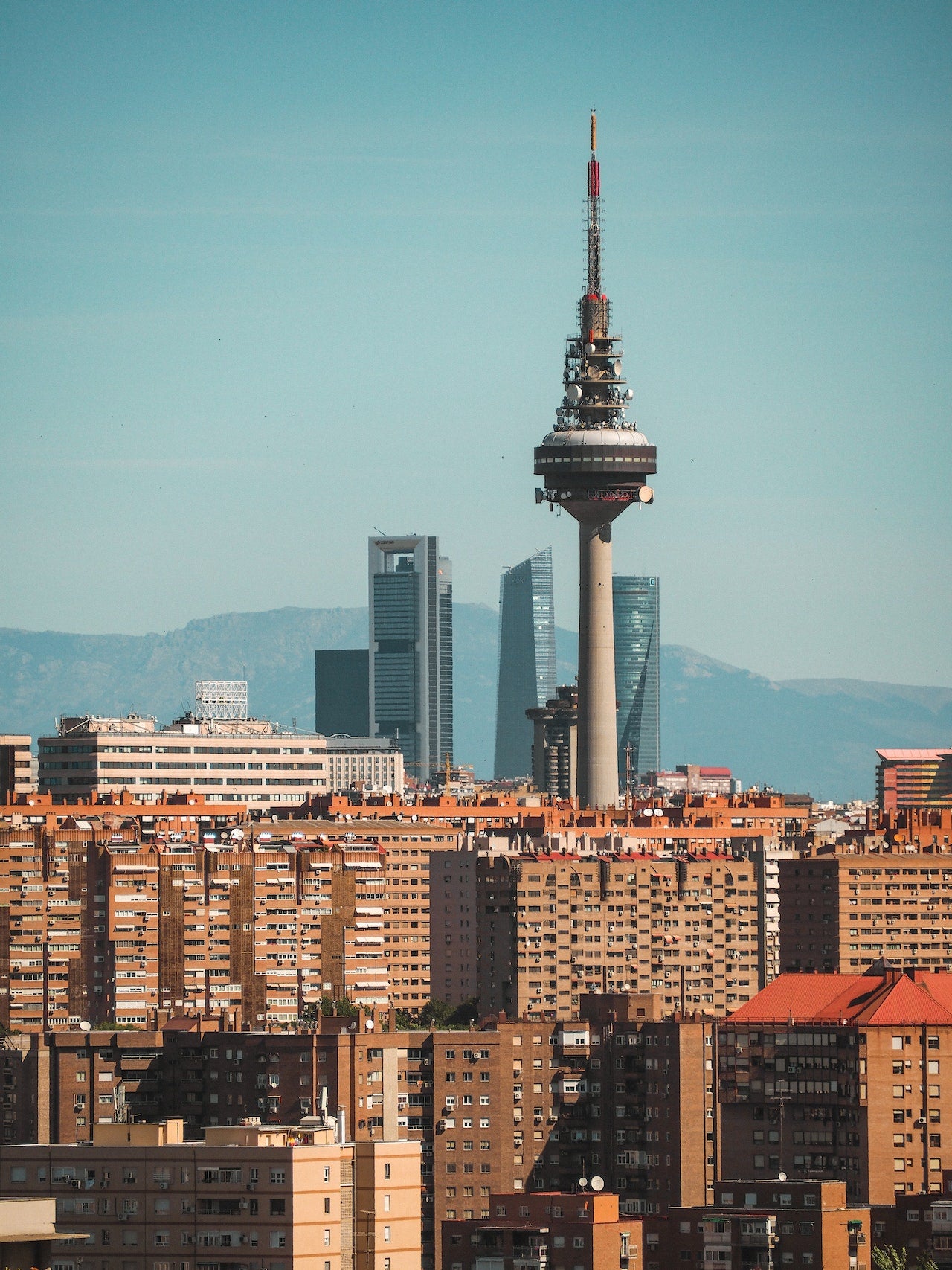 La Brújula de la Economía: ¿Qué efectos tendrá la ley de la vivienda? La Brújula de la Economía: ¿Qué efectos tendrá la ley de la vivienda?