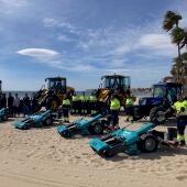 Torrevieja ya cuenta con nueva maquinaria para el servicio de limpieza de playas 
