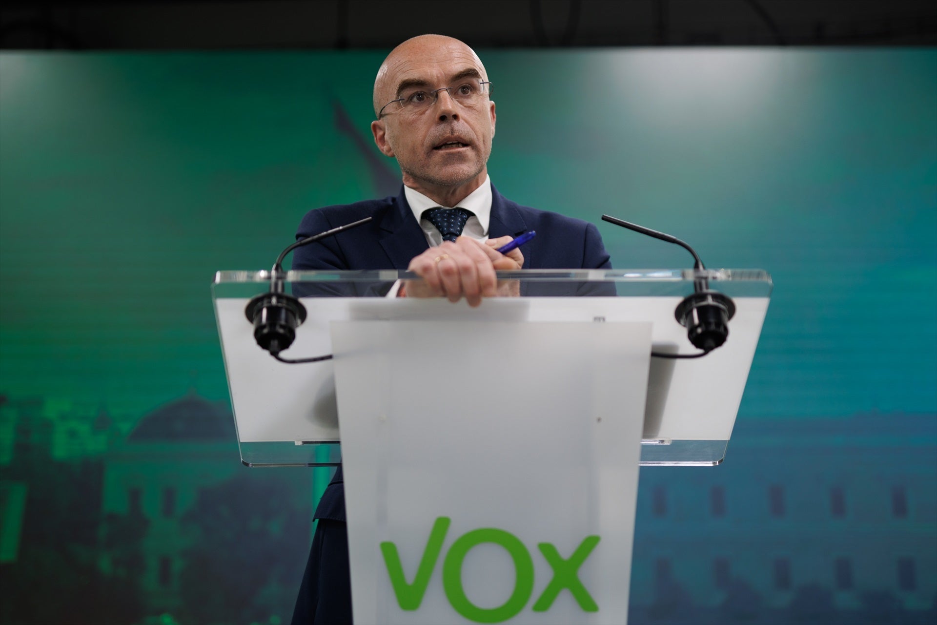 Vox remarca al PP su intención de entrar en los gobiernos tras el 28M porque "los números son los números" Vox remarca al PP su intención de entrar en los gobiernos tras el 28M porque "los números son los números"