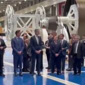 El rey estrena la nave de Airbus para fabricar satélites y cohetes 