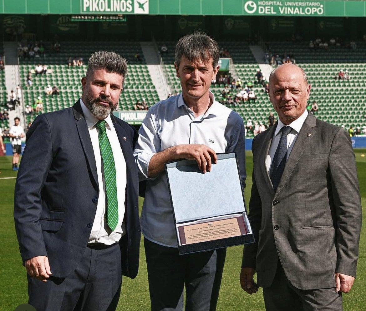 Pacheta, en el Radioestadio: "Mi relación con Bragarnik es buena, cercana y muy cariñosa" Pacheta, en el Radioestadio: "Mi relación con Bragarnik es buena, cercana y muy cariñosa"