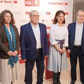 Antonio Gallego, Paula Artime, Emilio Villarino, Pilar Zamora, Dionilo Sánchez y Sara Martínez Antonio Gallego, Paula Artime, Emilio Villarino, Pilar Zamora, Dionilo Sánchez y Sara Martínez