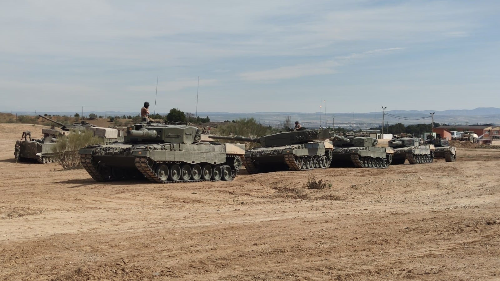 55 ucranianos ultiman su formación para usar los tanques Leopard 55 ucranianos ultiman su formación para usar los tanques Leopard