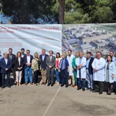 Firma del acta de replanteo e inicio de las obras de ampliación del Hospital Vega Baja en Orihuela Firma del acta de replanteo e inicio de las obras de ampliación del Hospital Vega Baja en Orihuela