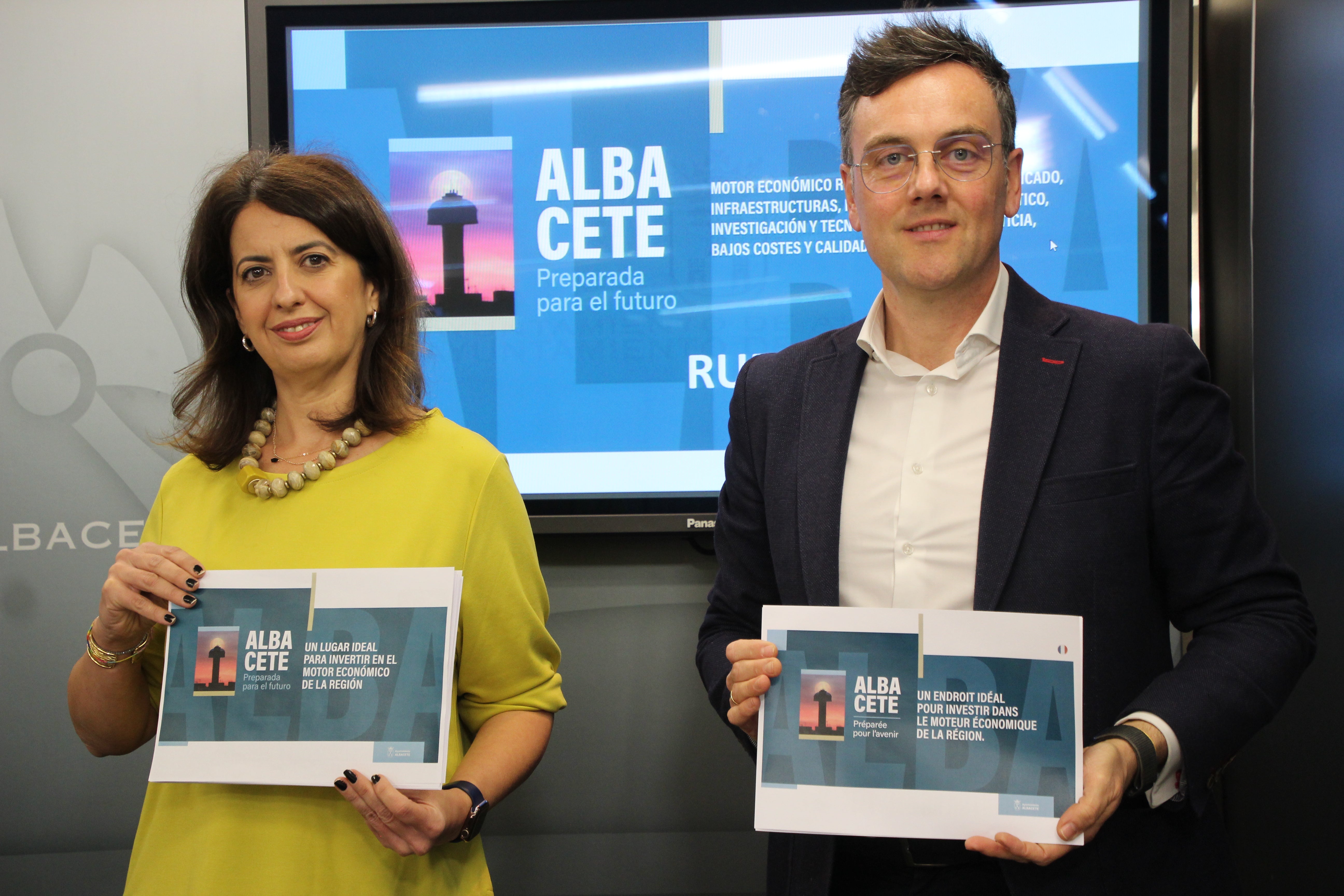 Albacete presenta su potencial a través de un dossier para futuras empresas que quieran llegar a la capital Albacete presenta su potencial a través de un dossier para futuras empresas que quieran llegar a la capital