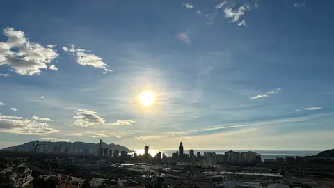 benidorm despejado soleado marina baixa poco nuboso benidorm despejado soleado marina baixa poco nuboso