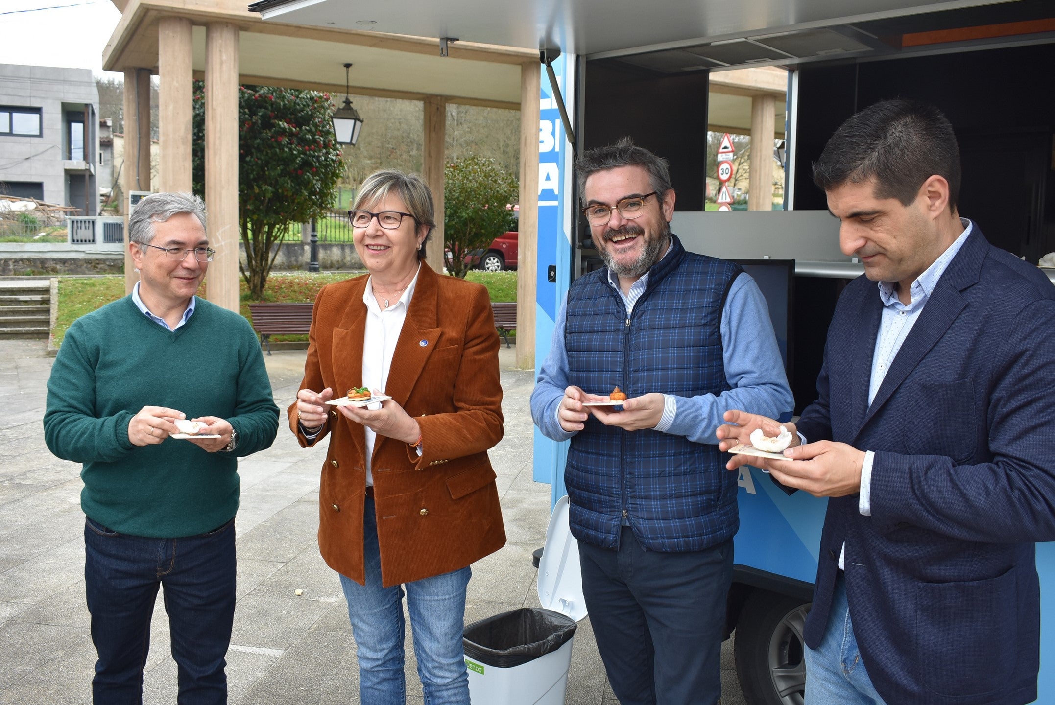 A "foodtruck" de "Galicia sabe a mar" promove o consumo de peixes e mariscos A "foodtruck" de "Galicia sabe a mar" promove o consumo de peixes e mariscos