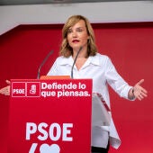 La ministra de Educación, Pilar Alegría, durante una rueda de prensa.