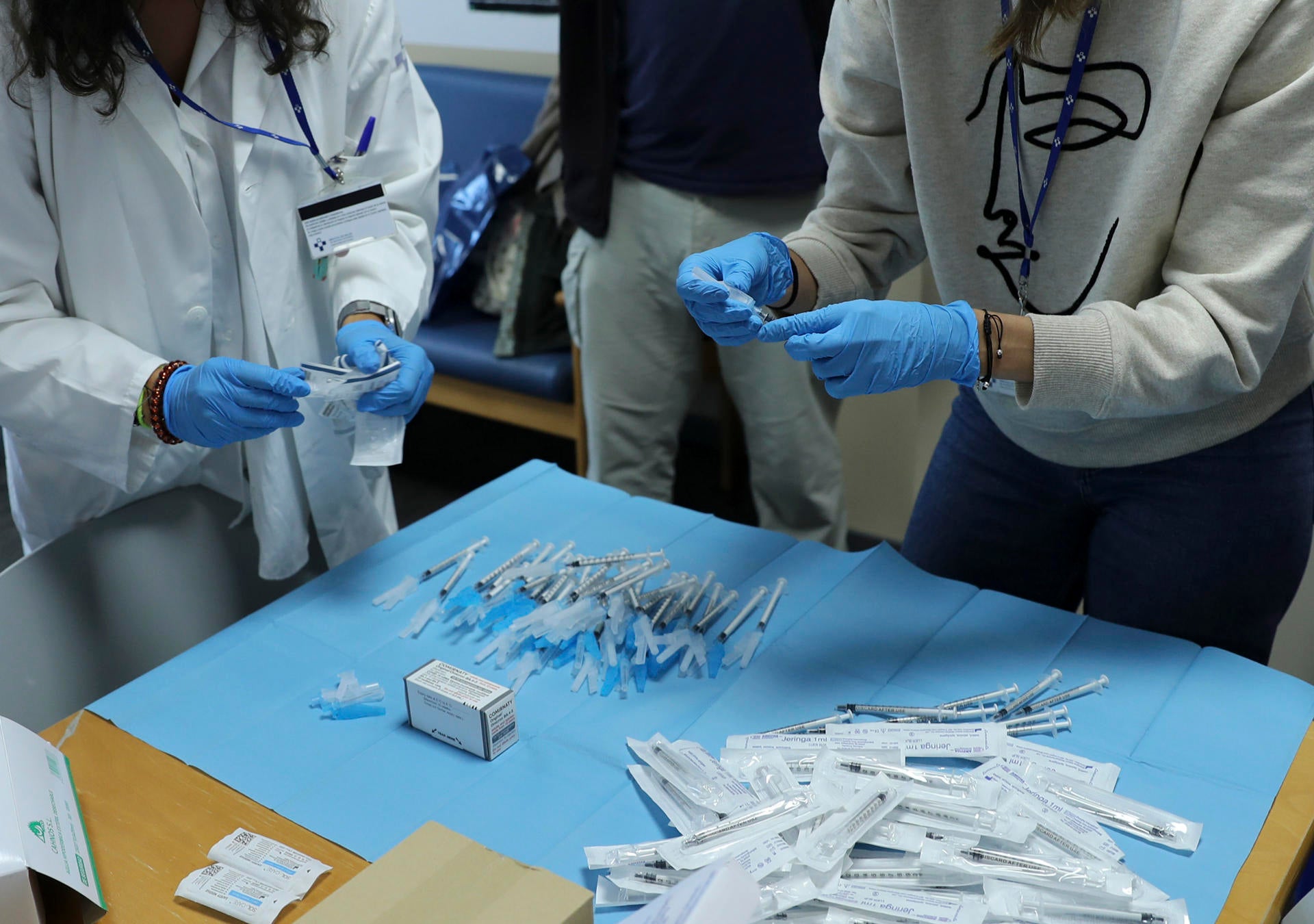 Sanidad detalla quiénes pueden ponerse la vacuna del herpes zóster Sanidad detalla quiénes pueden ponerse la vacuna del herpes zóster