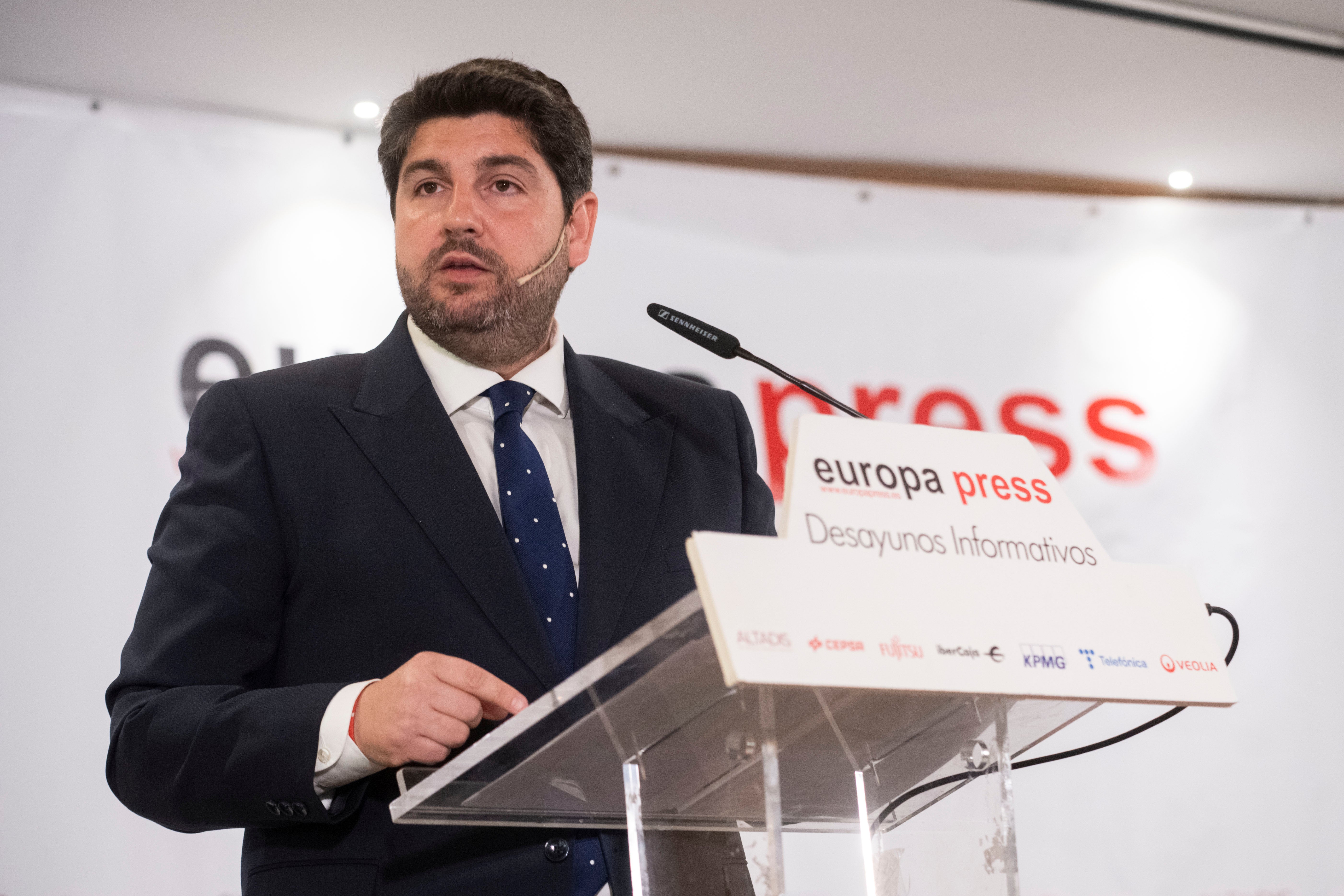 López Miras anuncia un Centro de Captación de Inversiones para atraer empresas nacionales e internacionales López Miras anuncia un Centro de Captación de Inversiones para atraer empresas nacionales e internacionales