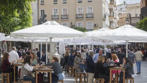 Ambiente en la plaza del Salvador