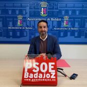 El PSOE de Badajoz se compromete a que los parques infantiles de la ciudad estén en "perfecto estado"