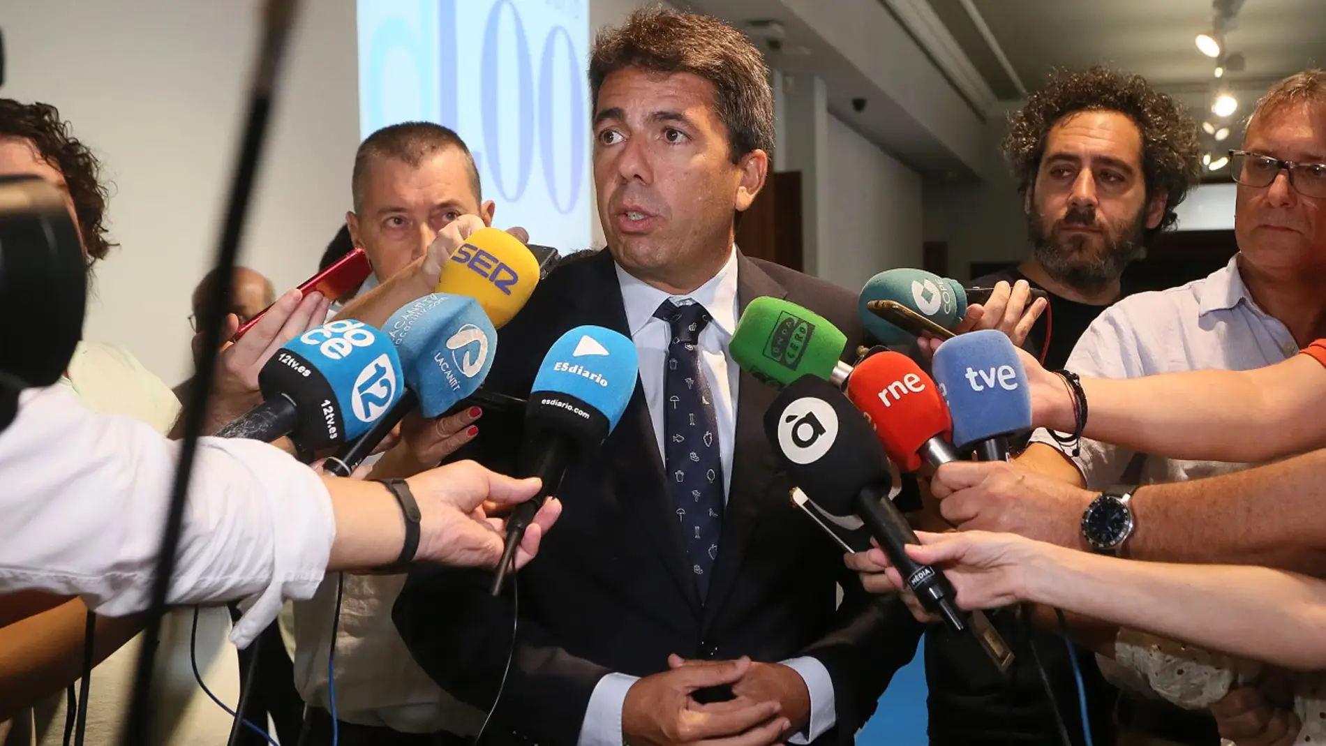 Mazón: "No conozco ningún tránsfuga en la Diputación de Alicante, solo un pacto de gobierno estable"