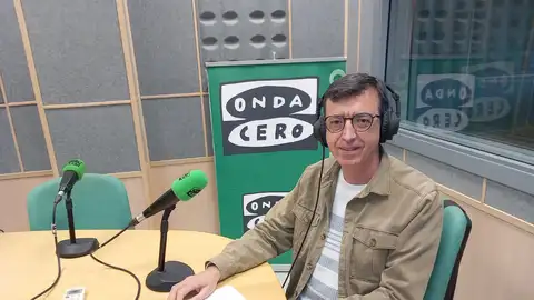 Juanjo Alfaro, en Onda Cero Cuenca Juanjo Alfaro, en Onda Cero Cuenca