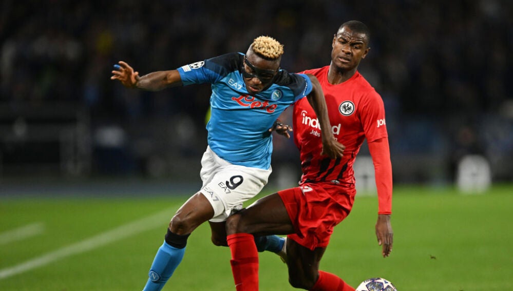 Osimhen durante el Nápoles - Eintracht