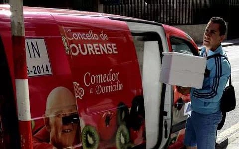 O Psoe alerta da grave situación na que se atopa o servicio do "comedor sobre rodas" O Psoe alerta da grave situación na que se atopa o servicio do "comedor sobre rodas"