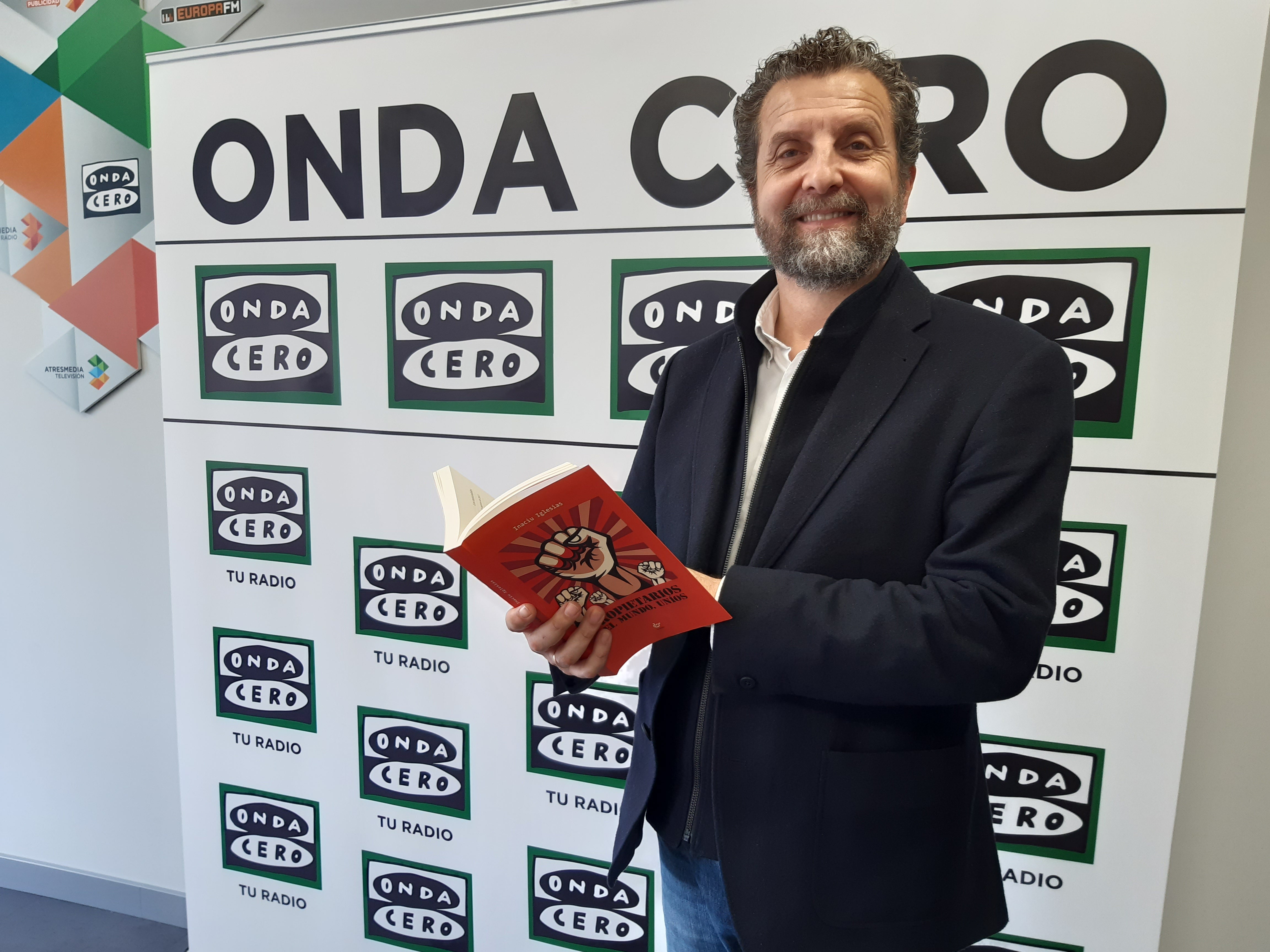 Inaciu Iglesias nos presenta 'Propietarios del mundo, uníos' Inaciu Iglesias nos presenta 'Propietarios del mundo, uníos'