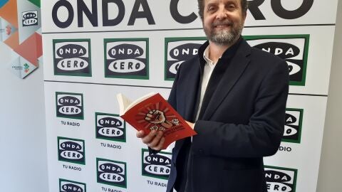 Inaciu Iglesias y 'Propietarios del mundo, un&iacute;os'