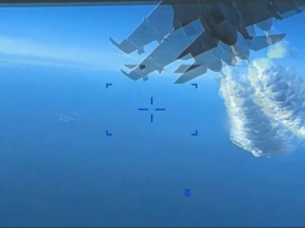 Difunden video de choque entre un avión ruso y un dron estadounidense