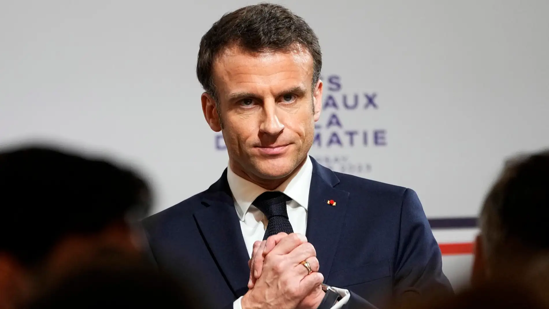 Qué dice la polémica reforma de pensiones de Macron que ha sido aprobada evitando el voto del Parlamento