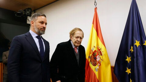 Santiago Abascal y Ram&oacute;n Tamames