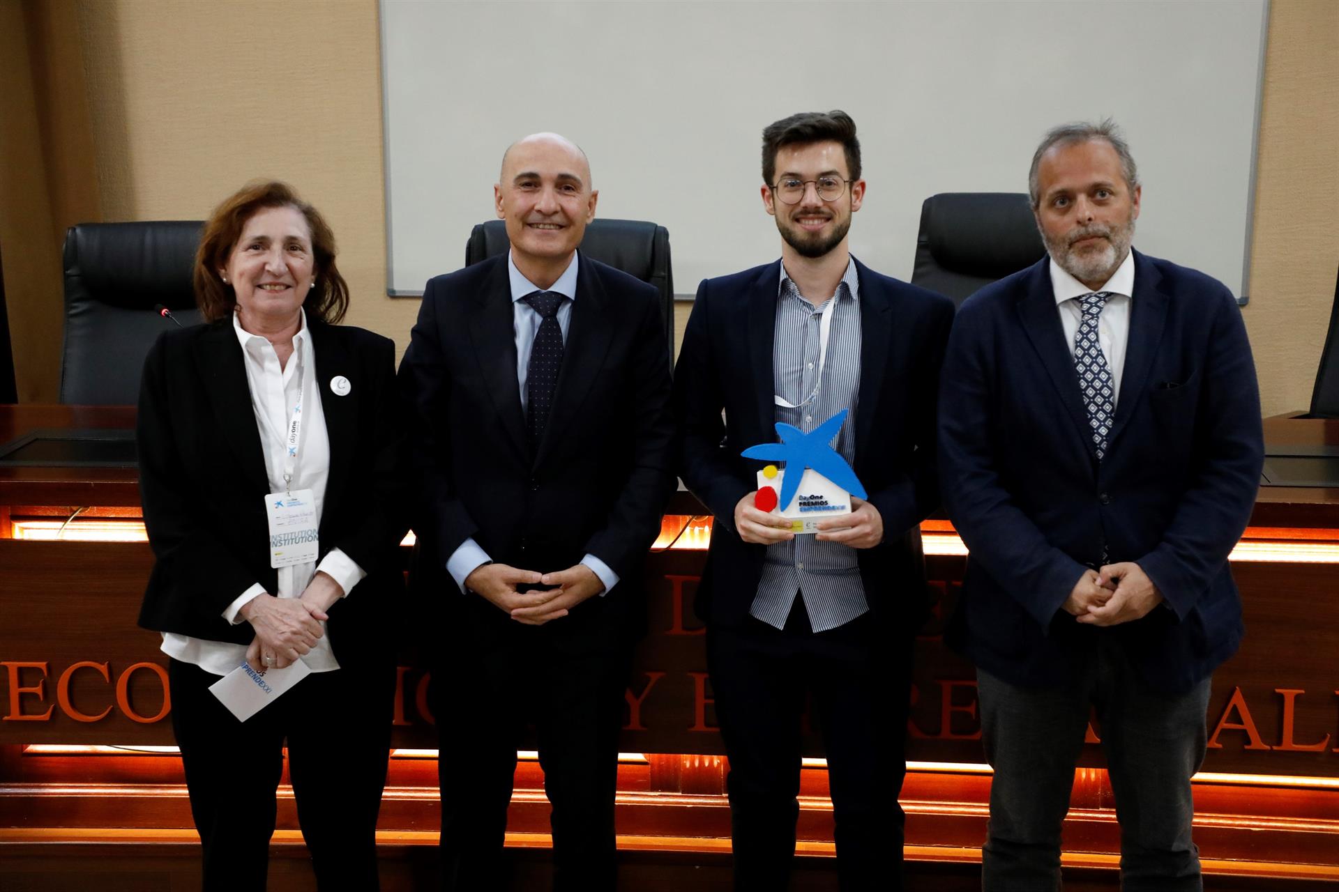 Caixabank reconoce a Smallops como la 'startup' más innovadora de Extremadura Caixabank reconoce a Smallops como la 'startup' más innovadora de Extremadura