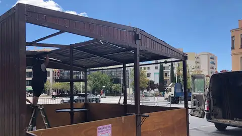 Imagen de archivo del montaje del mesón de Vino. Imagen de archivo del montaje del mesón de Vino.