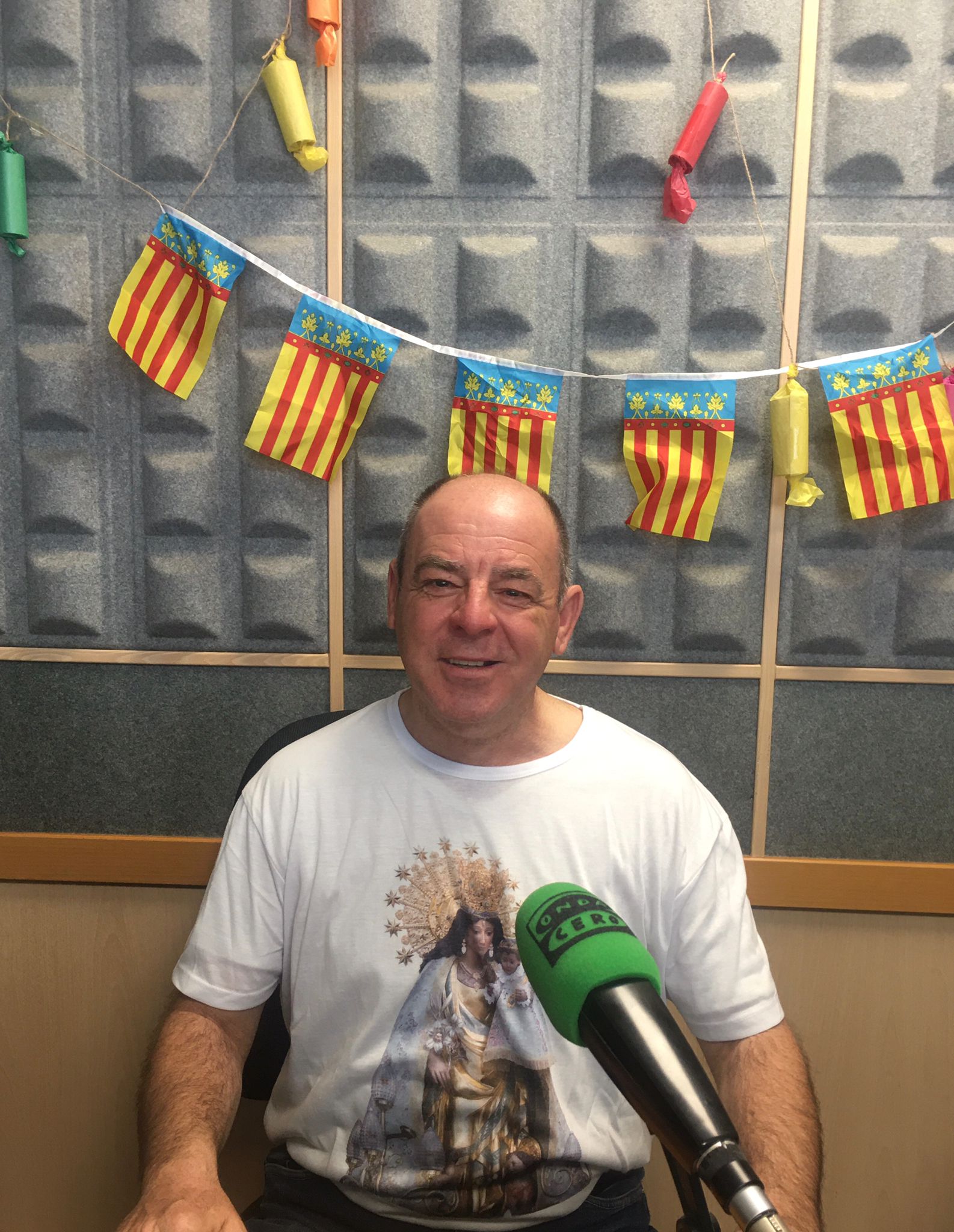 Pichonet, artista de tapices de ofrendas Pichonet, artista de tapices de ofrendas