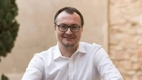 Juan Luis Ruiz Juan Luis Ruiz