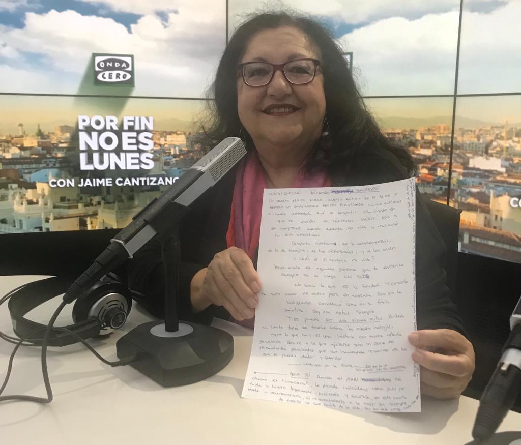 El garabato de Isabel Lobo a Inma Chacón: "Un cuarto gemelo en el alma y gemela la empuñadura recién planchada al escribir" El garabato de Isabel Lobo a Inma Chacón: "Un cuarto gemelo en el alma y gemela la empuñadura recién planchada al escribir"