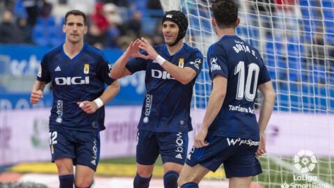 Luismi celebra el gol del triunfo del Oviedo en Butarque