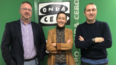 Javier Ant&uacute;nez, Merche Escudero y Javier Saralegui