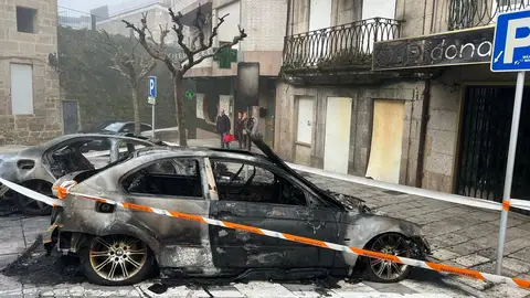 Incendio coches Tui Incendio coches Tui